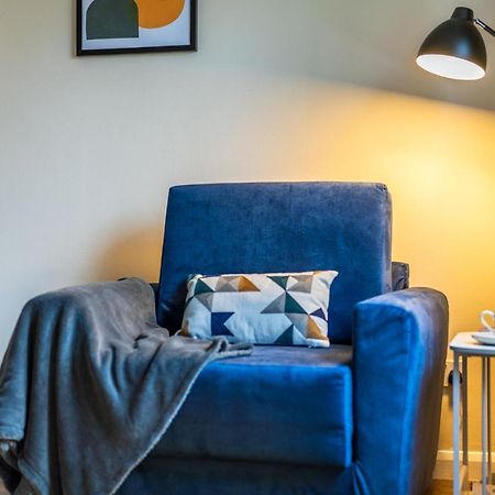 Grange Studio Apartment - Heathrow Staines-upon-Thames Екстериор снимка