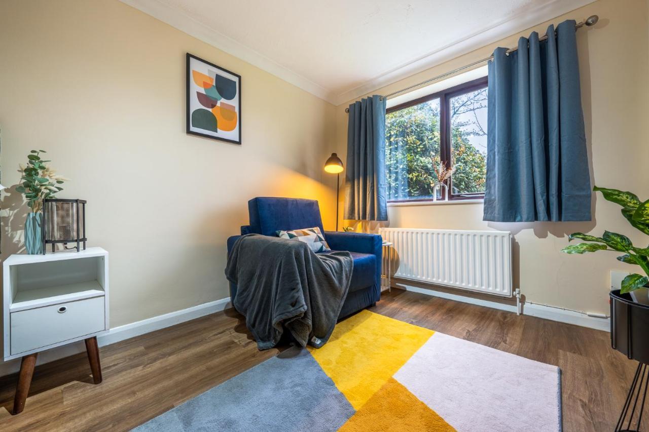 Grange Studio Apartment - Heathrow Staines-upon-Thames Екстериор снимка